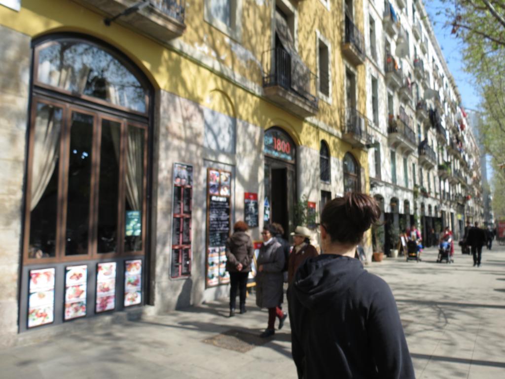 Hostal Nou Raval Hotel Barcelona Exterior photo